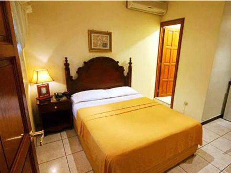 Hotel Villa Florencia Zona Rosa San Salvador Extérieur photo